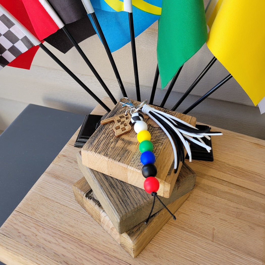 Racing flag silicone bead key ring.