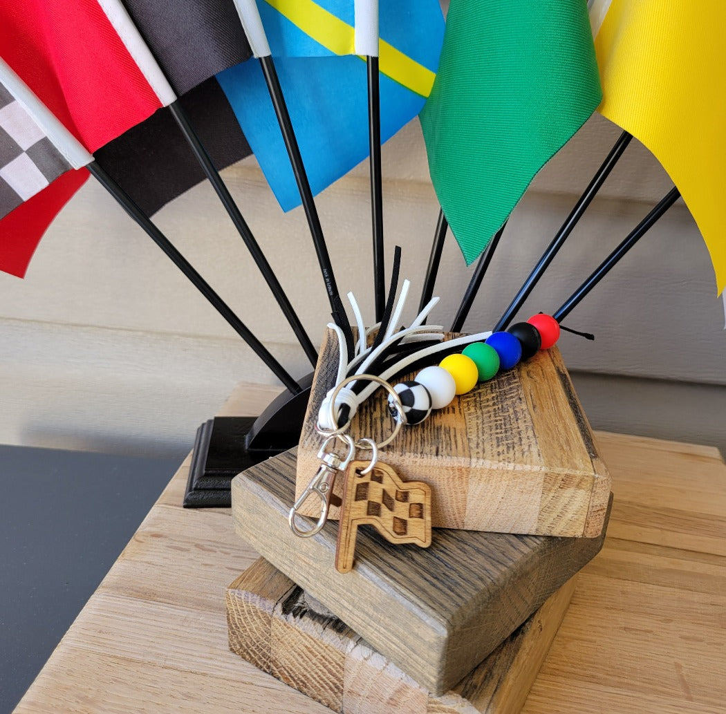 Racing flag silicone bead key ring.