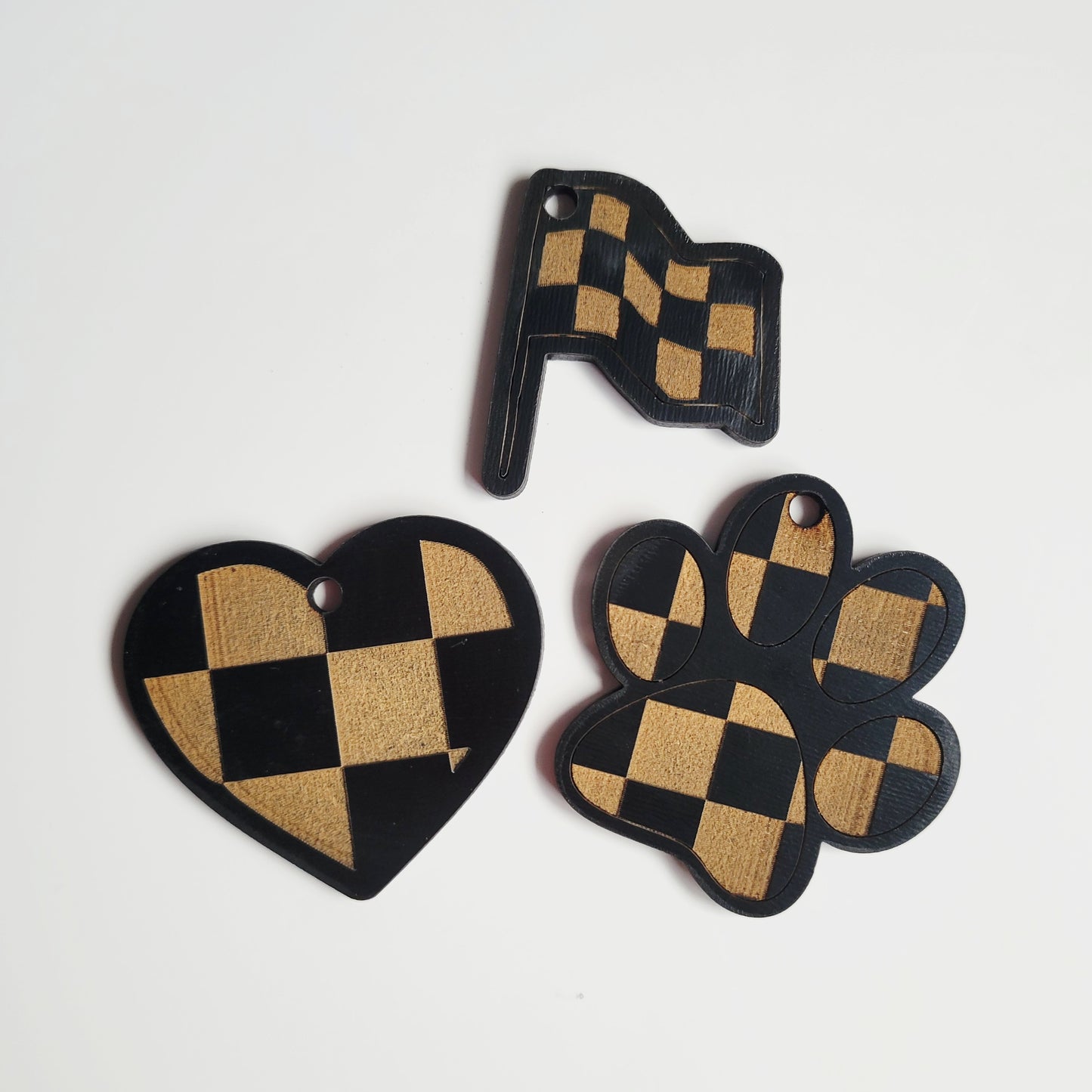 Wavy Checkered Flag Silicone Bead Wristlet Bracelet Key Ring with Charm