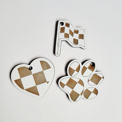 Wavy Checkered Flag Silicone Bead Wristlet Bracelet Key Ring with Charm