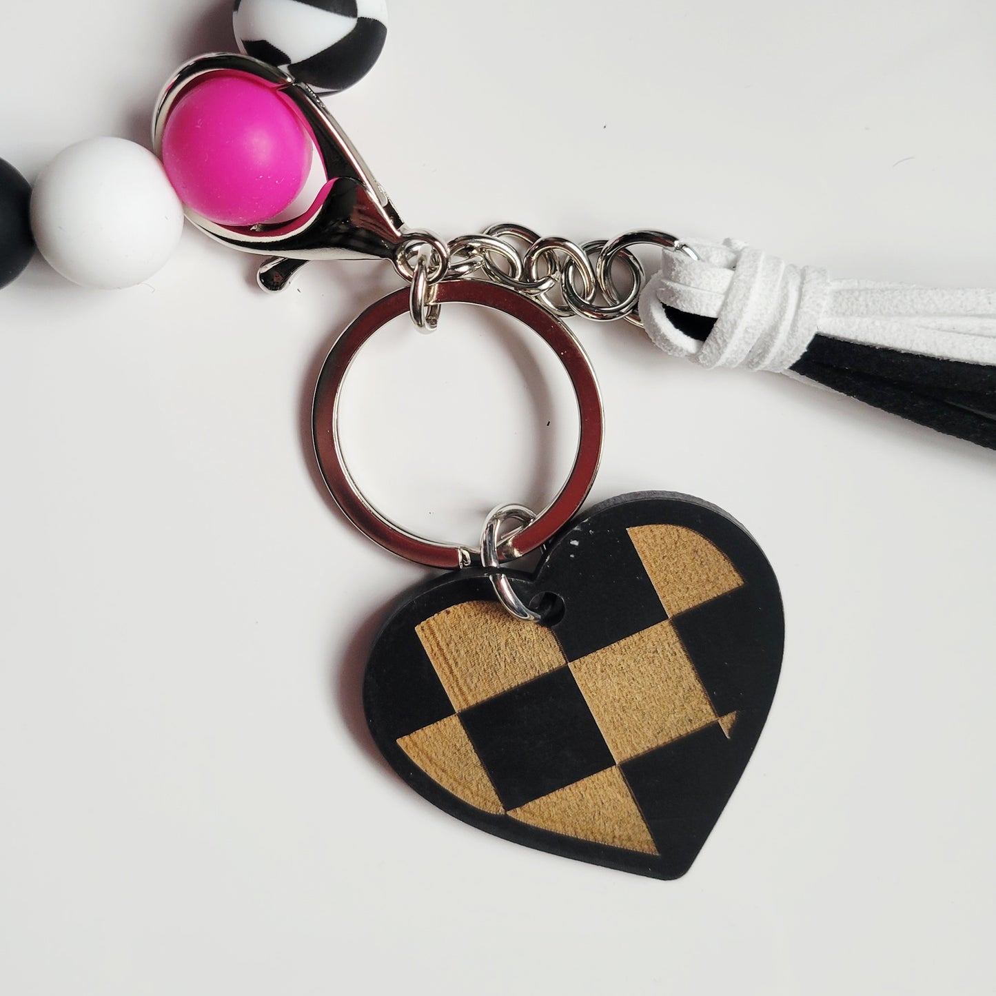 Wavy Checkered Flag Silicone Bead Wristlet Bracelet Key Ring with Charm