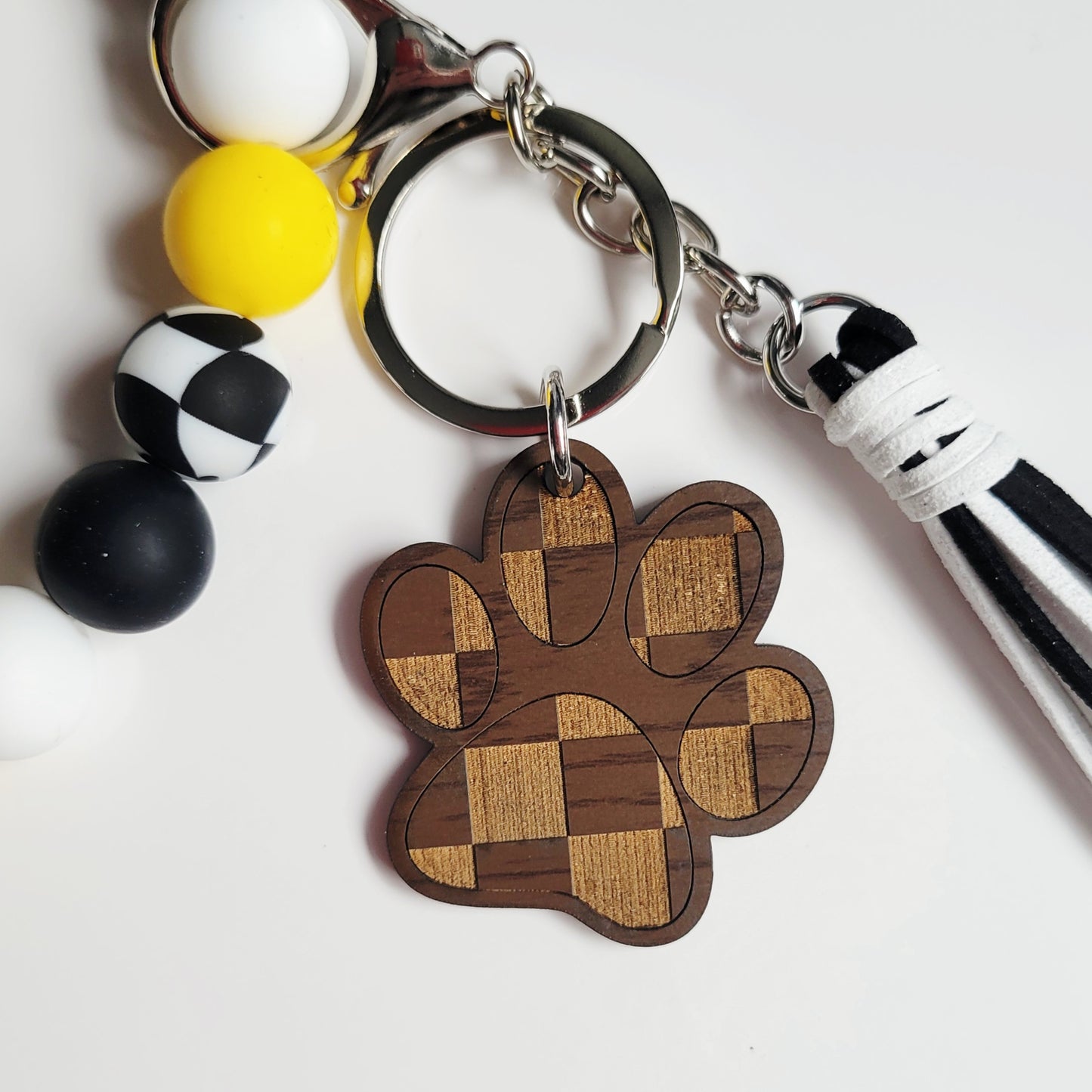 Wavy Checkered Flag Silicone Bead Wristlet Bracelet Key Ring with Charm